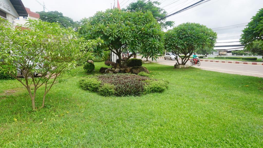 Dansavanh Hotel Vientiane Exterior foto
